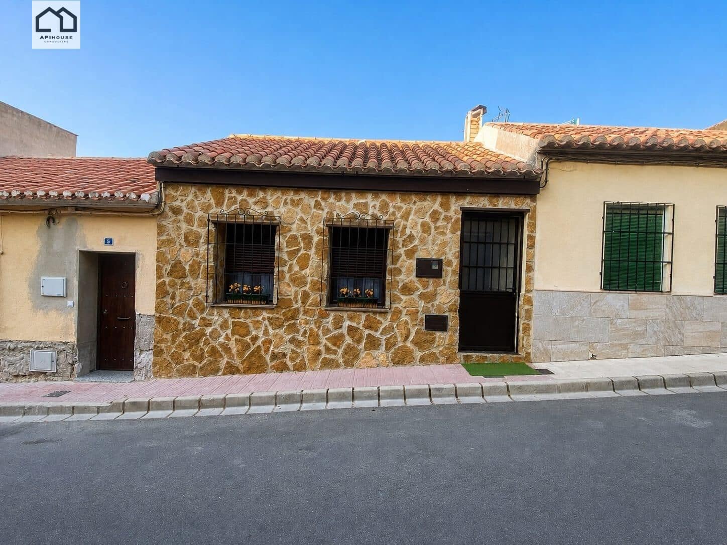 2 soveværelse Lejlighed til salg i Albacete by - € 160.000 (Ref: 10005575)