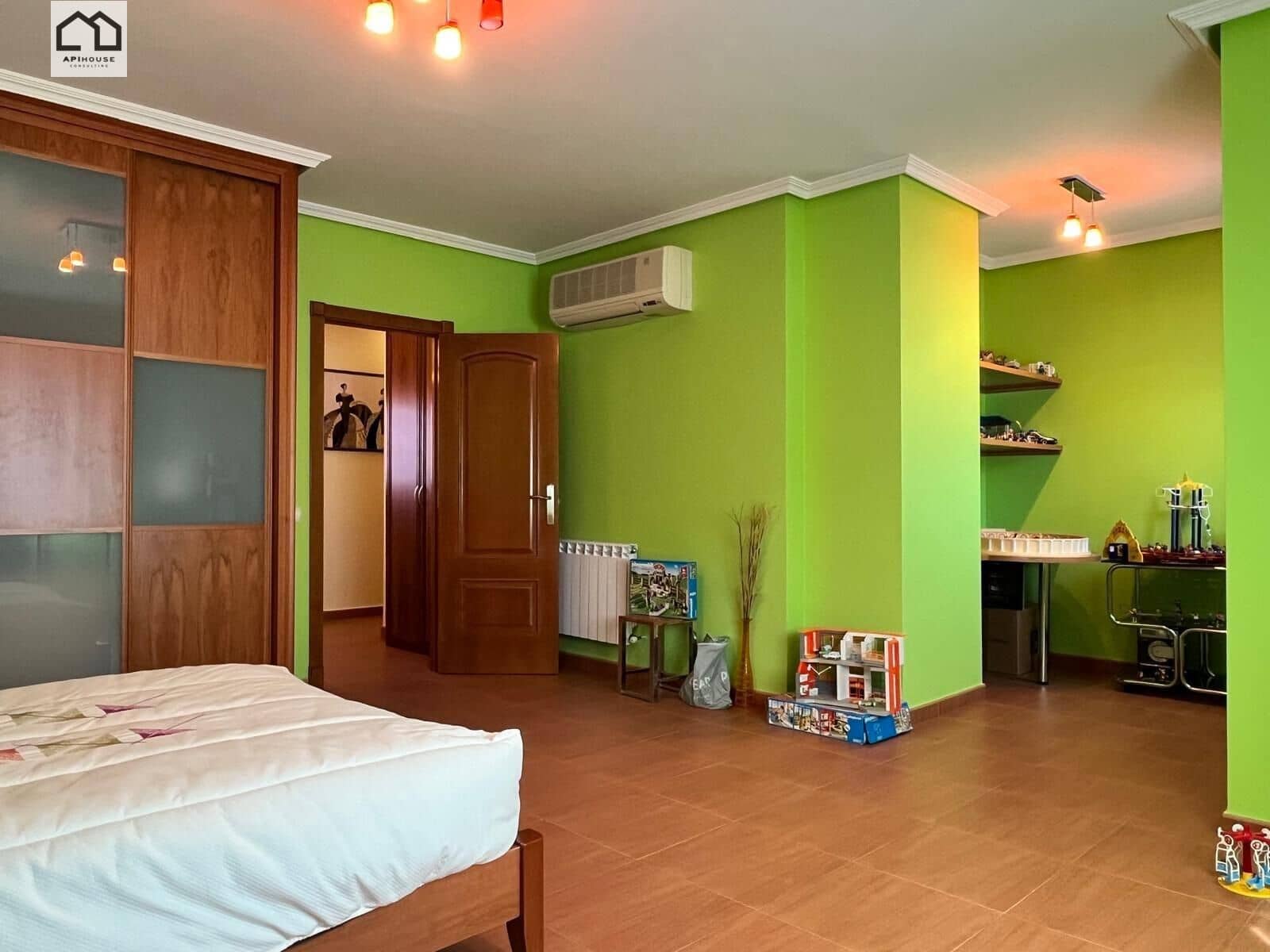 Chalet de 5 habitaciones en Santa Olalla en venta con garaje - 339.999 € (Ref: 9506829)