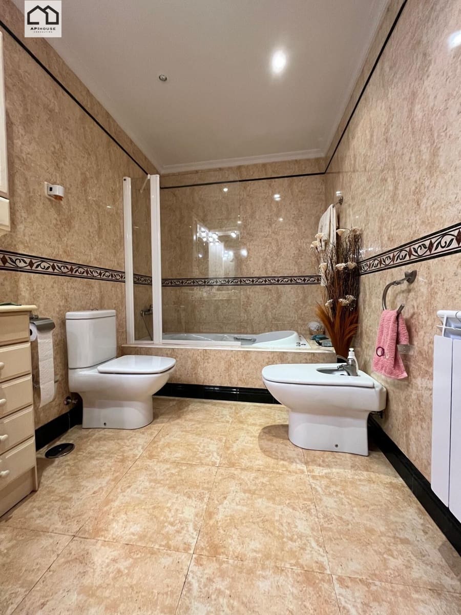 Chalet de 5 habitaciones en Santa Olalla en venta con garaje - 339.999 € (Ref: 9506829)