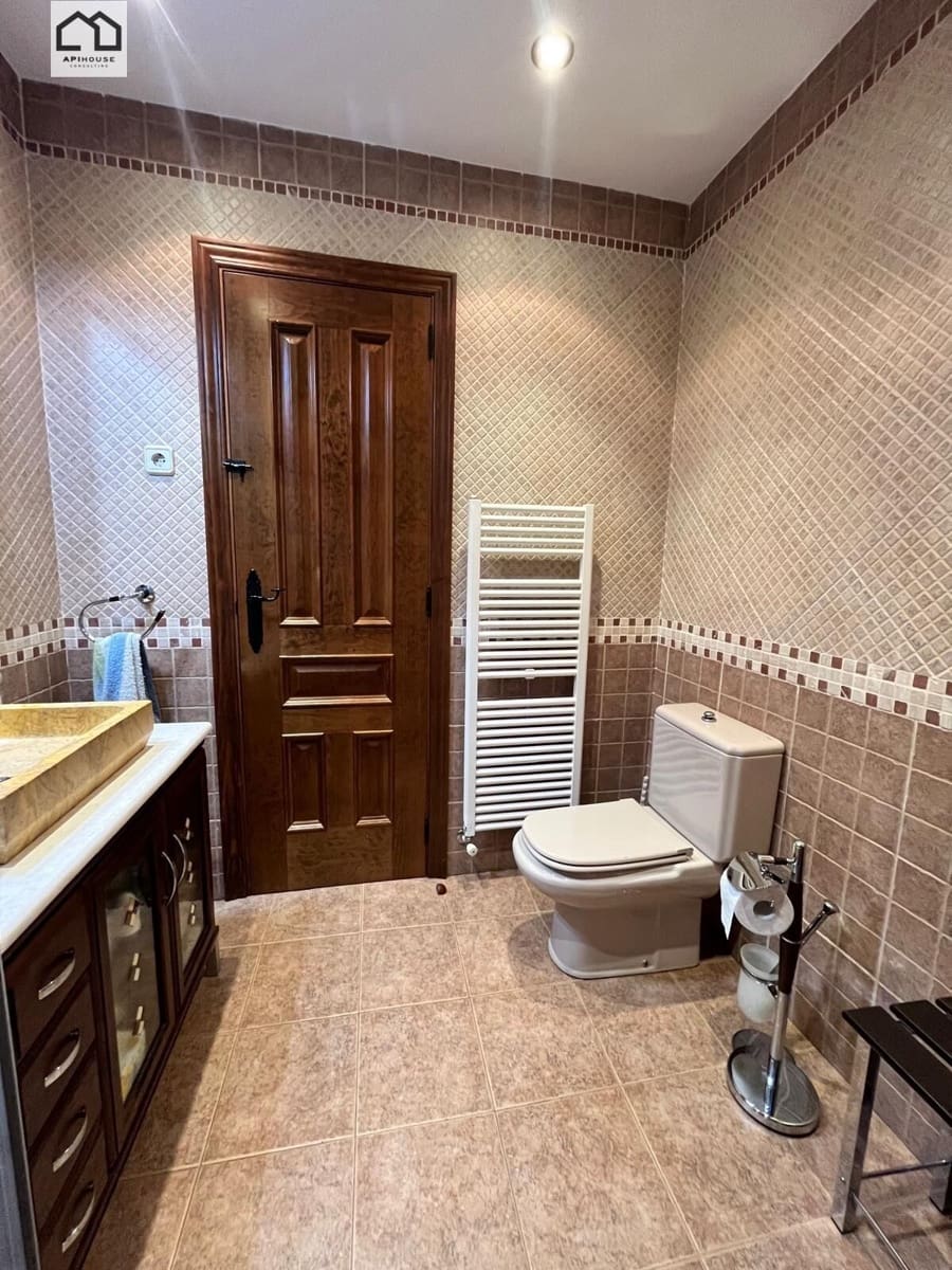 Chalet de 5 habitaciones en Santa Olalla en venta con garaje - 339.999 € (Ref: 9506829)