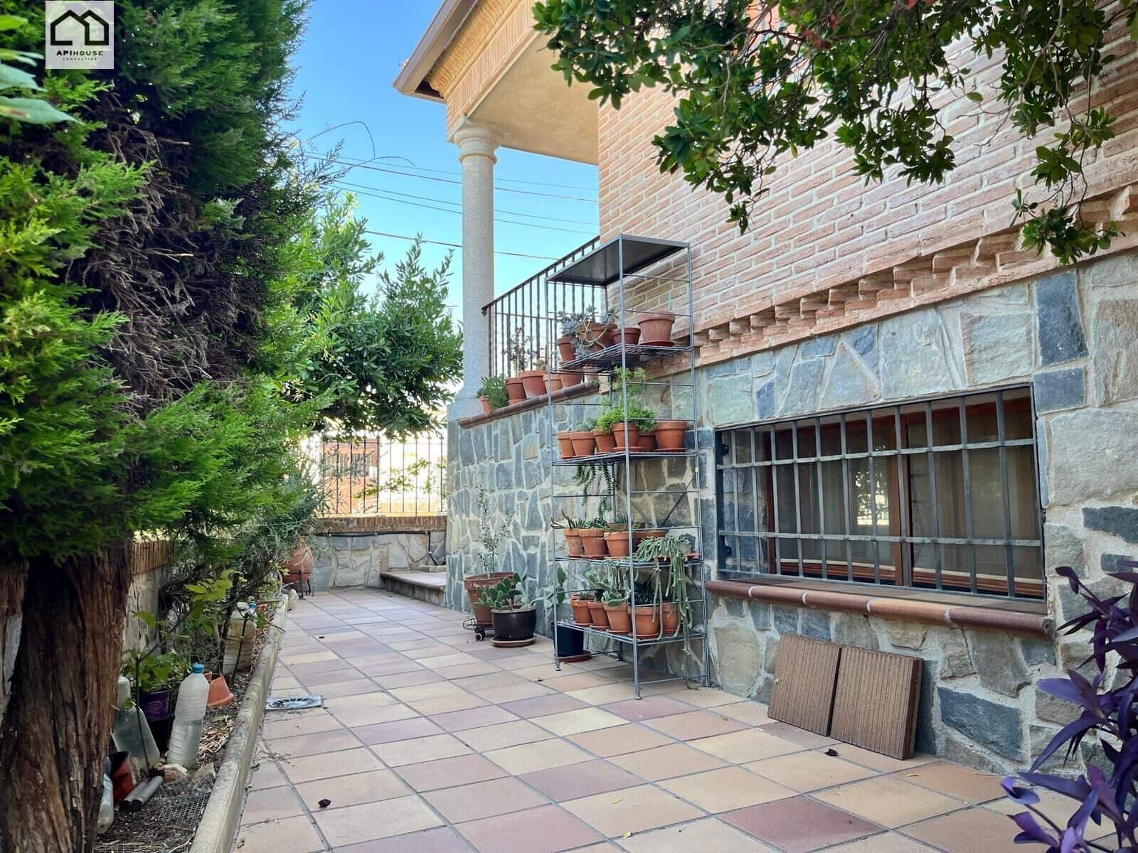 Chalet de 5 habitaciones en Santa Olalla en venta con garaje - 339.999 € (Ref: 9506829)