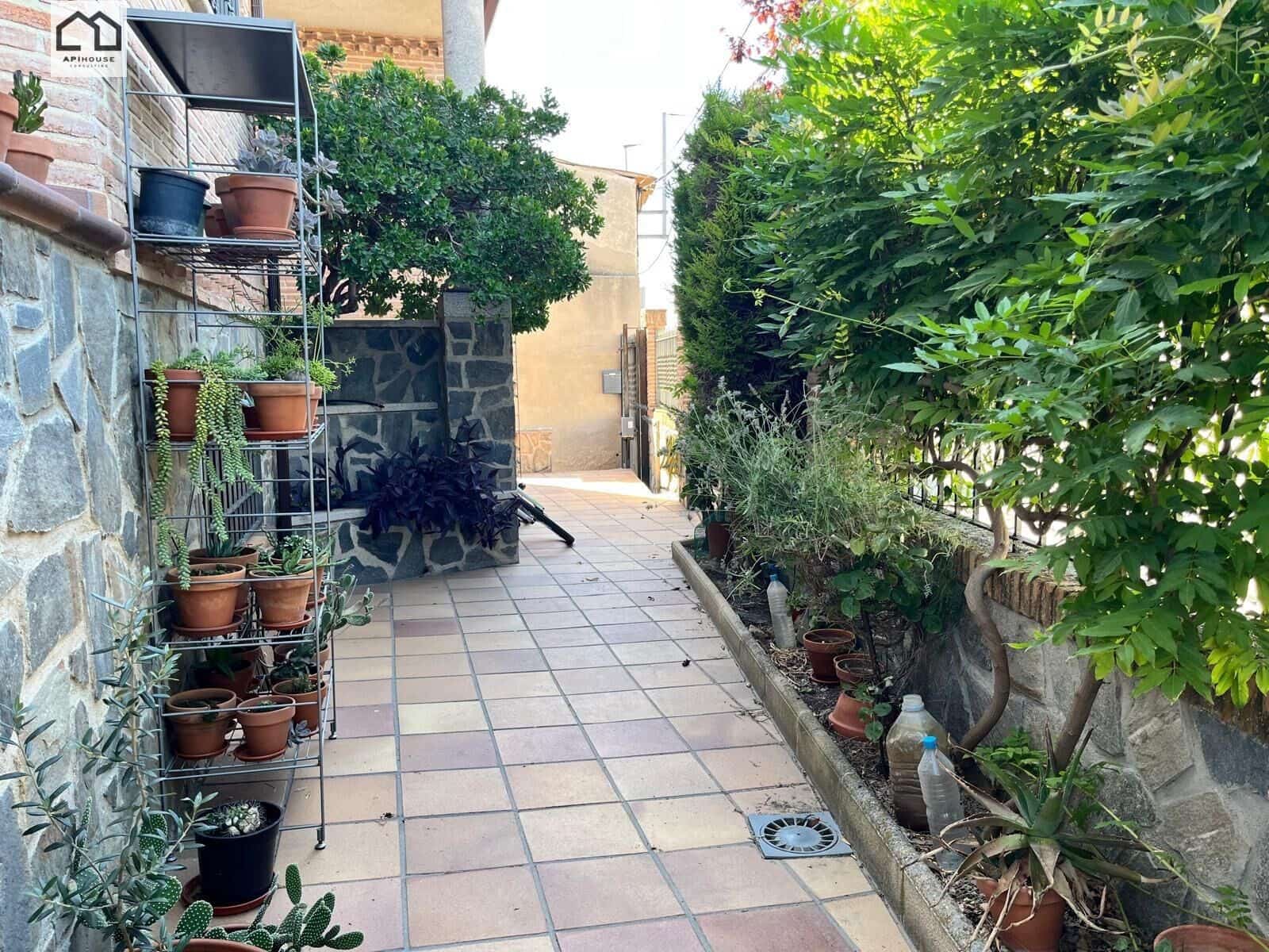 Chalet de 5 habitaciones en Santa Olalla en venta con garaje - 339.999 € (Ref: 9506829)