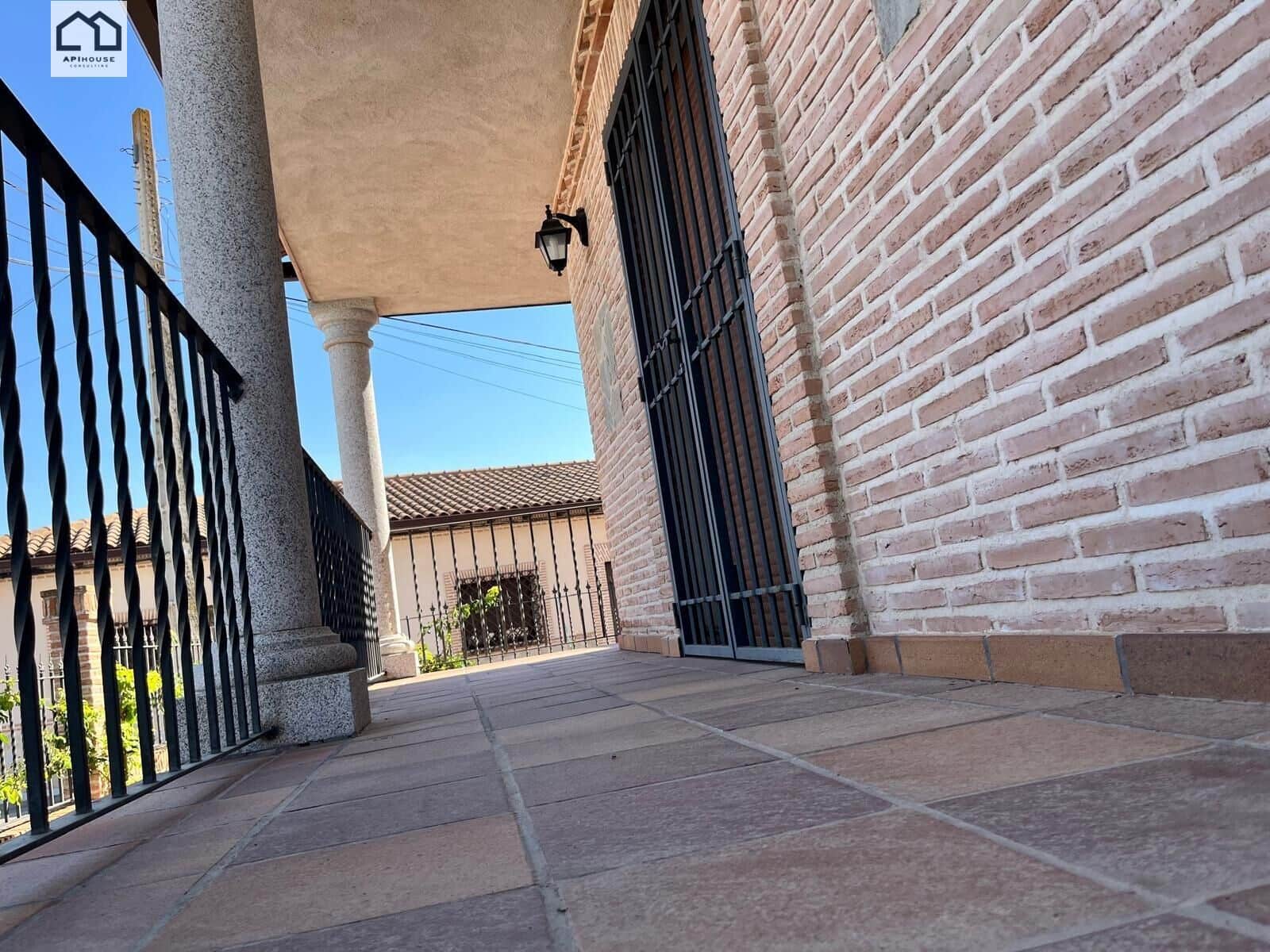 Chalet de 5 habitaciones en Santa Olalla en venta con garaje - 339.999 € (Ref: 9506829)