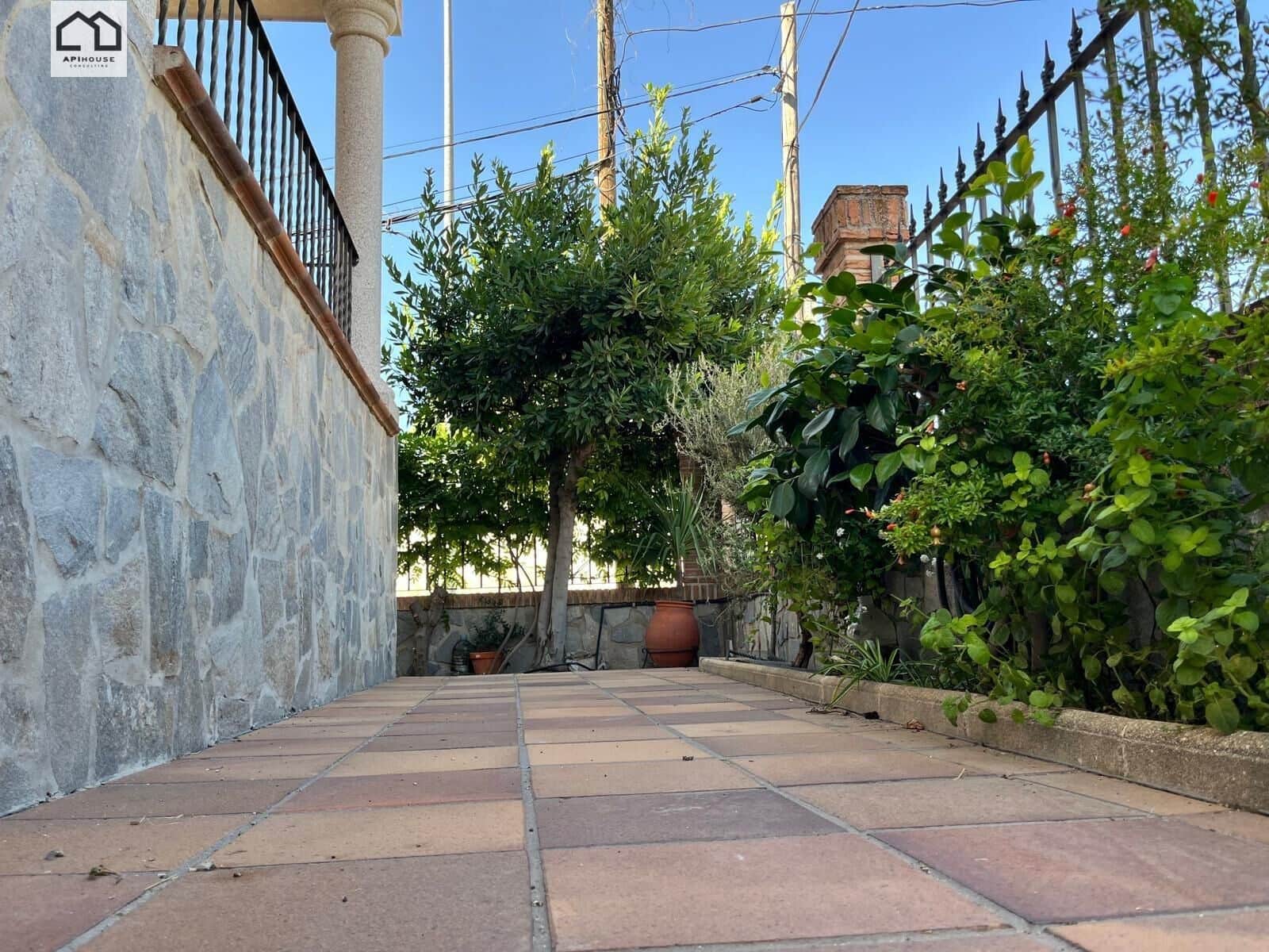 Chalet de 5 habitaciones en Santa Olalla en venta con garaje - 339.999 € (Ref: 9506829)