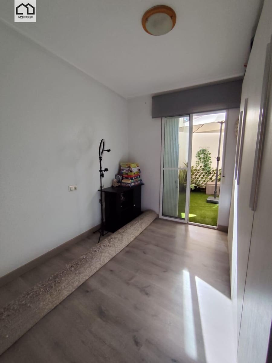 4 makuuhuone Huoneisto myytävänä paikassa Torrevieja - 209 000 € (Ref: 9506831)