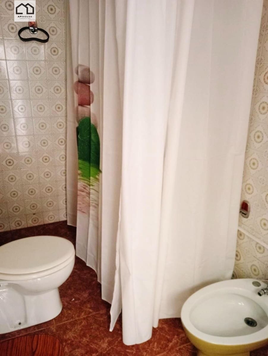 8 bedroom Apartment for sale in La Font de la Figuera - € 148,000 (Ref: 9506832)