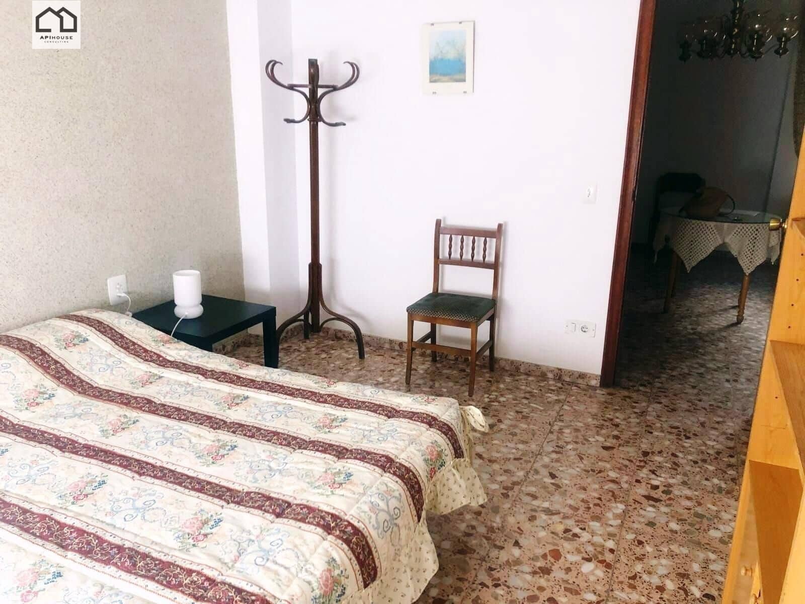 8 bedroom Apartment for sale in La Font de la Figuera - € 148,000 (Ref: 9506832)