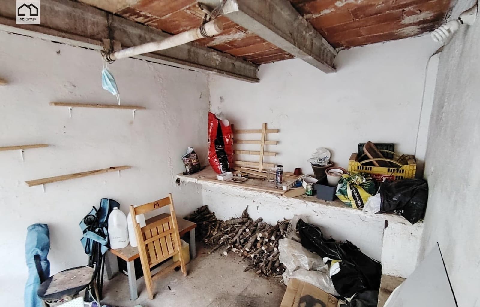 8 bedroom Apartment for sale in La Font de la Figuera - € 148,000 (Ref: 9506832)