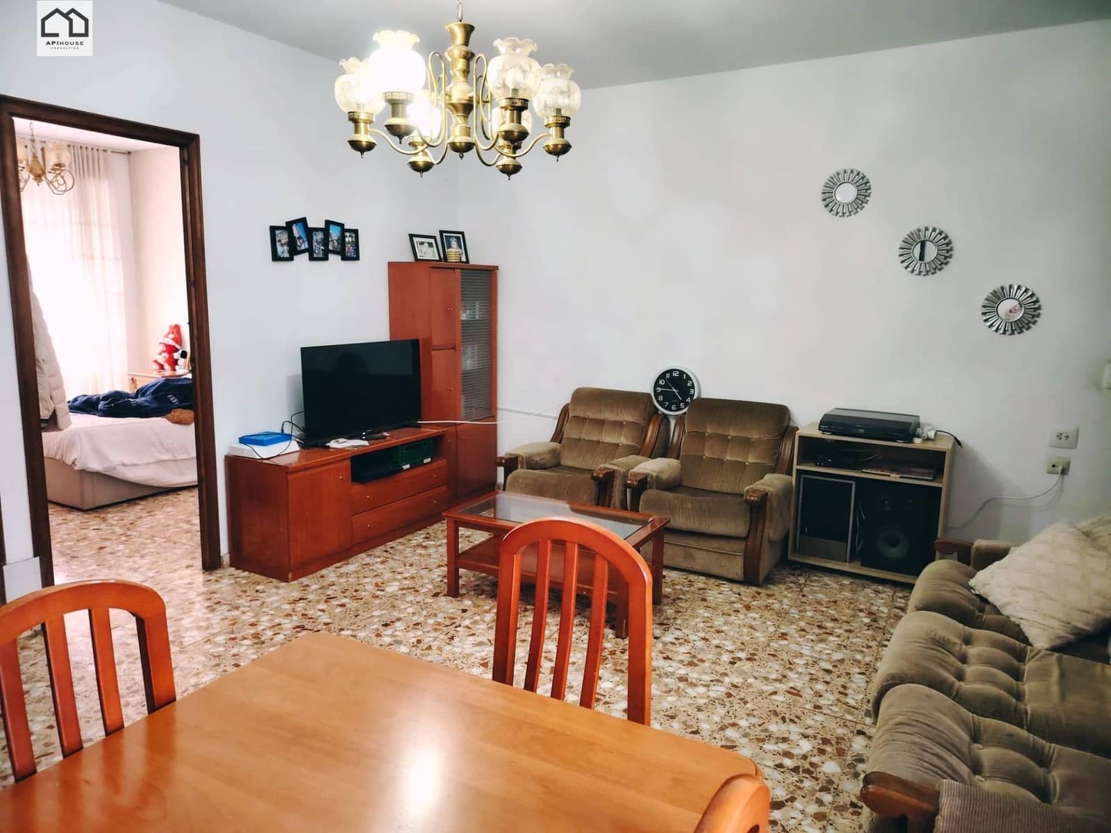 8 bedroom Apartment for sale in La Font de la Figuera - € 148,000 (Ref: 9506832)