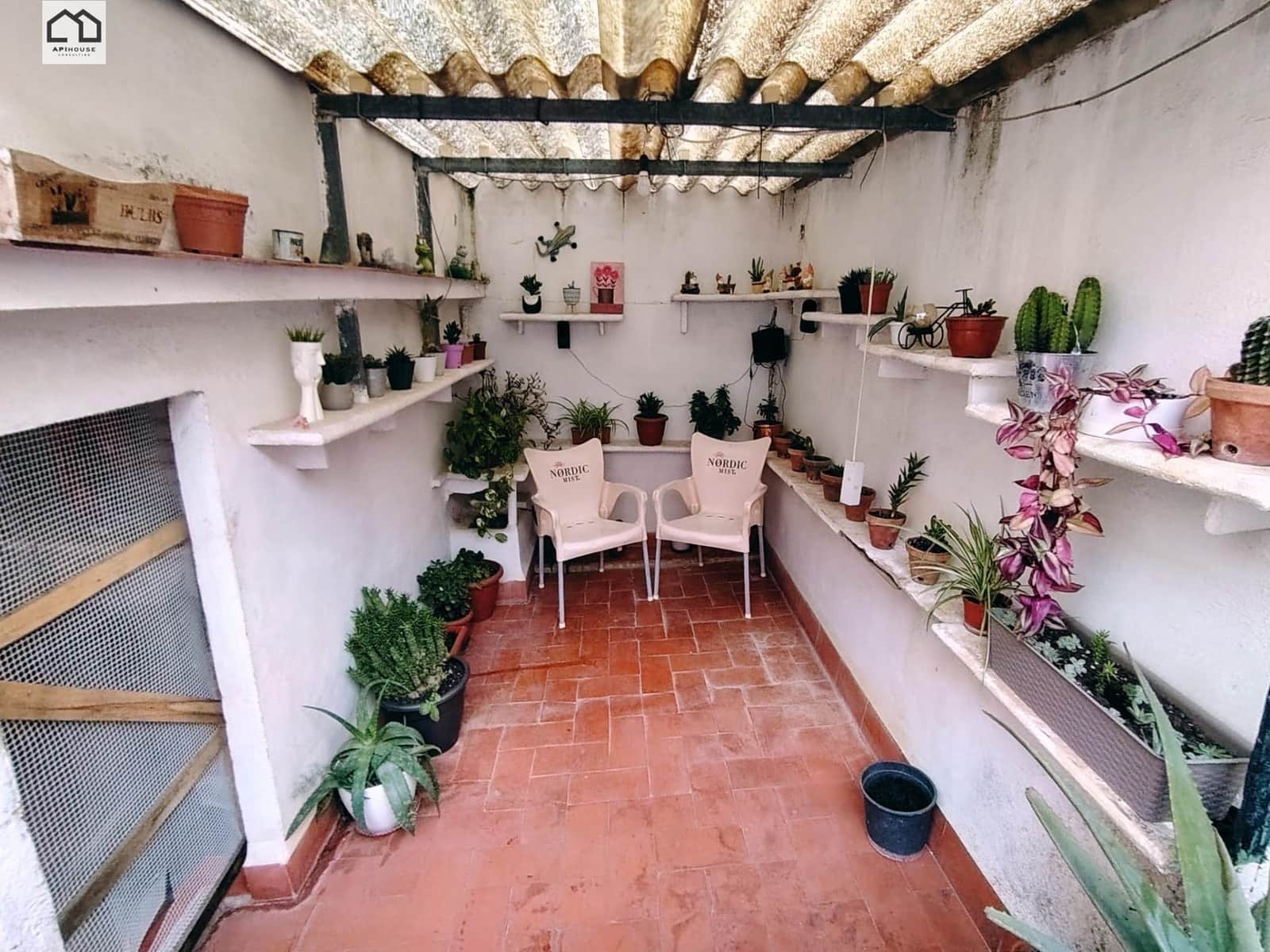 8 bedroom Apartment for sale in La Font de la Figuera - € 148,000 (Ref: 9506832)