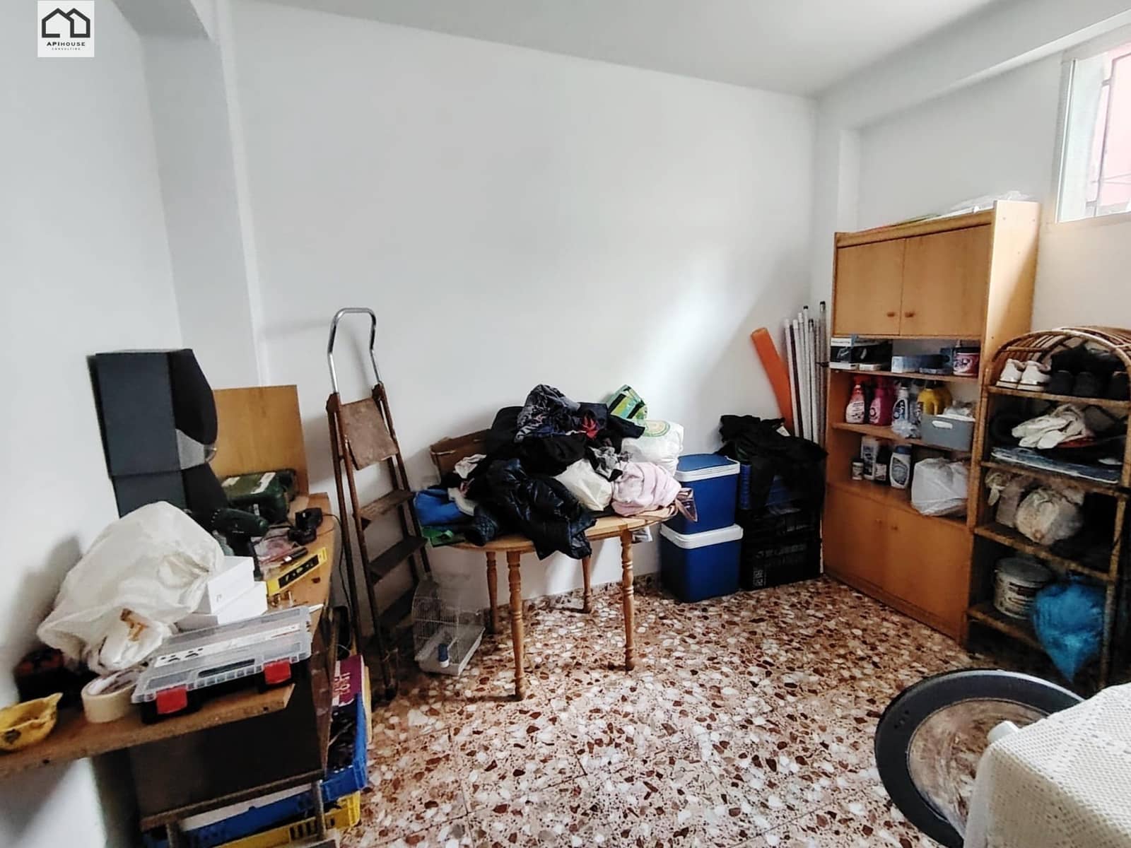 8 bedroom Apartment for sale in La Font de la Figuera - € 148,000 (Ref: 9506832)