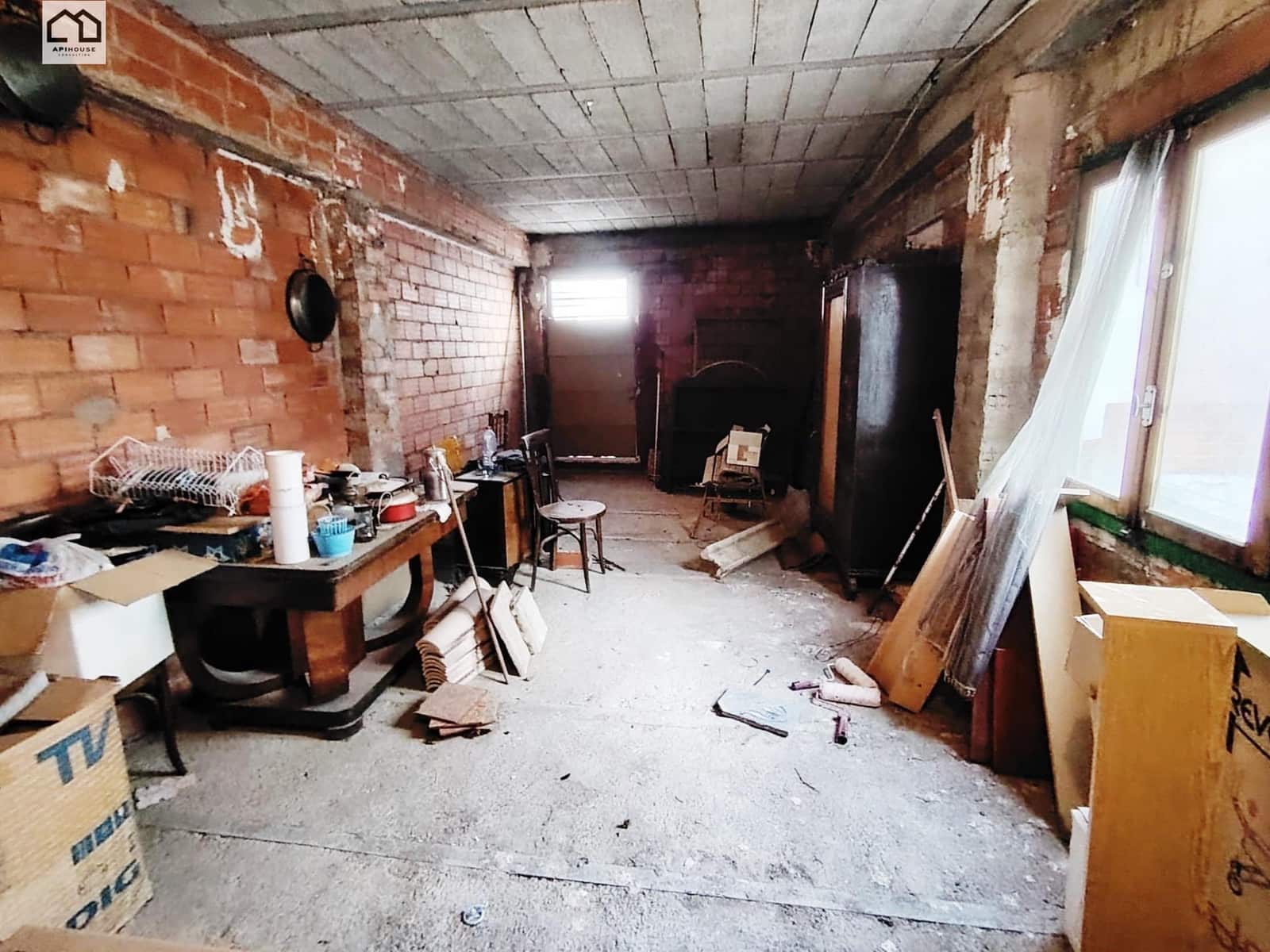 8 bedroom Apartment for sale in La Font de la Figuera - € 148,000 (Ref: 9506832)