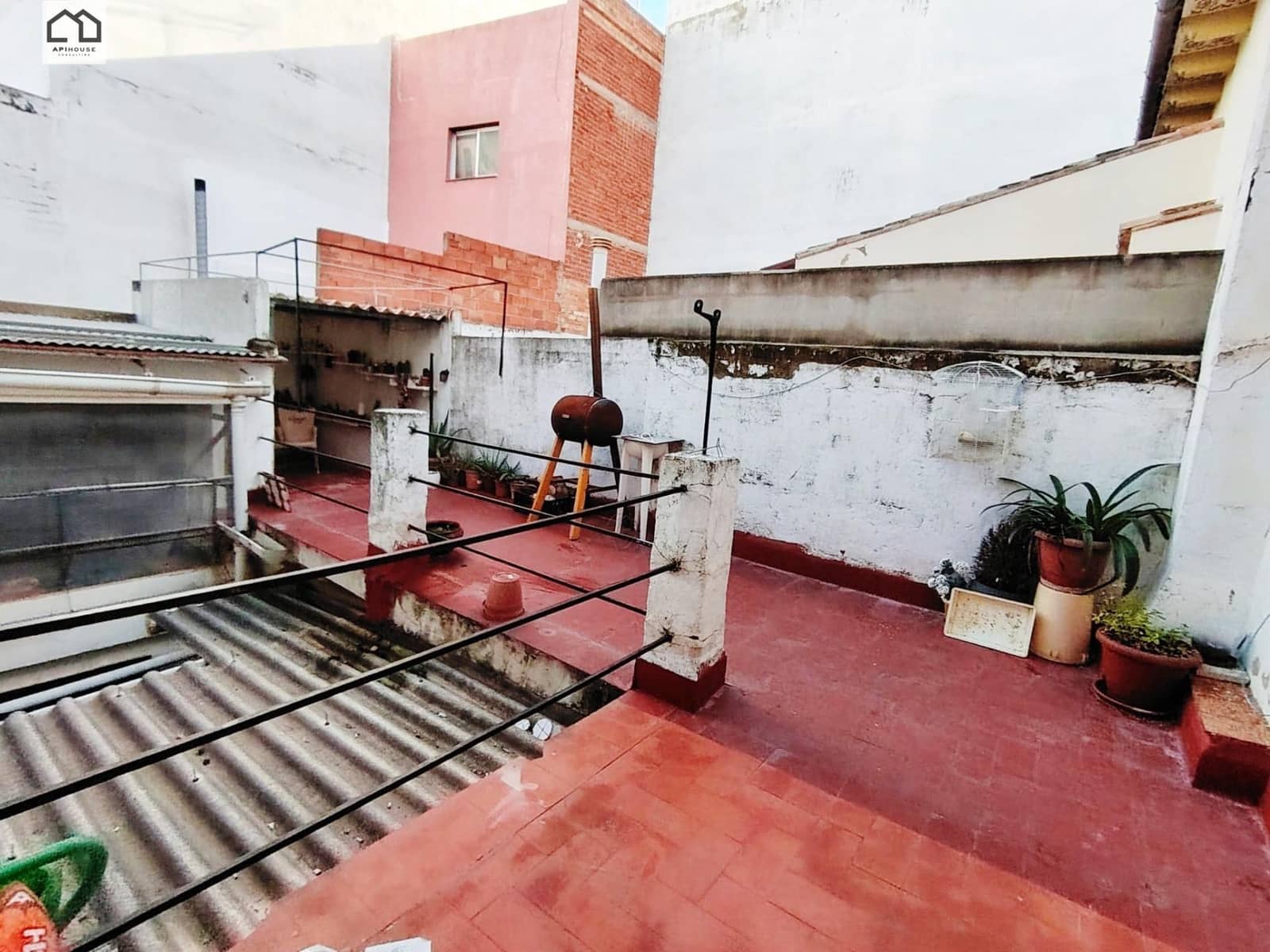 8 bedroom Apartment for sale in La Font de la Figuera - € 148,000 (Ref: 9506832)