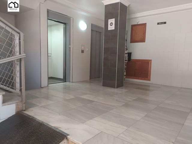 Studio for sale in Avenida Habaneras - Curva de Palangre, Torrevieja - € 79,000 (Ref: 9506833)