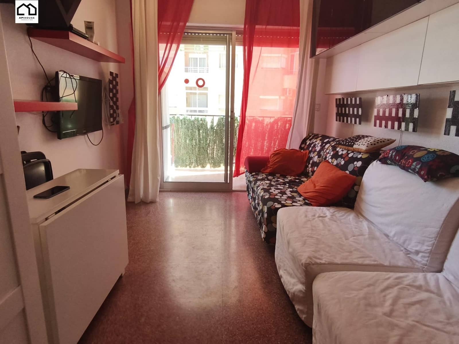 Studio for sale in Torrevieja - € 79,000 (Ref: 9506833)