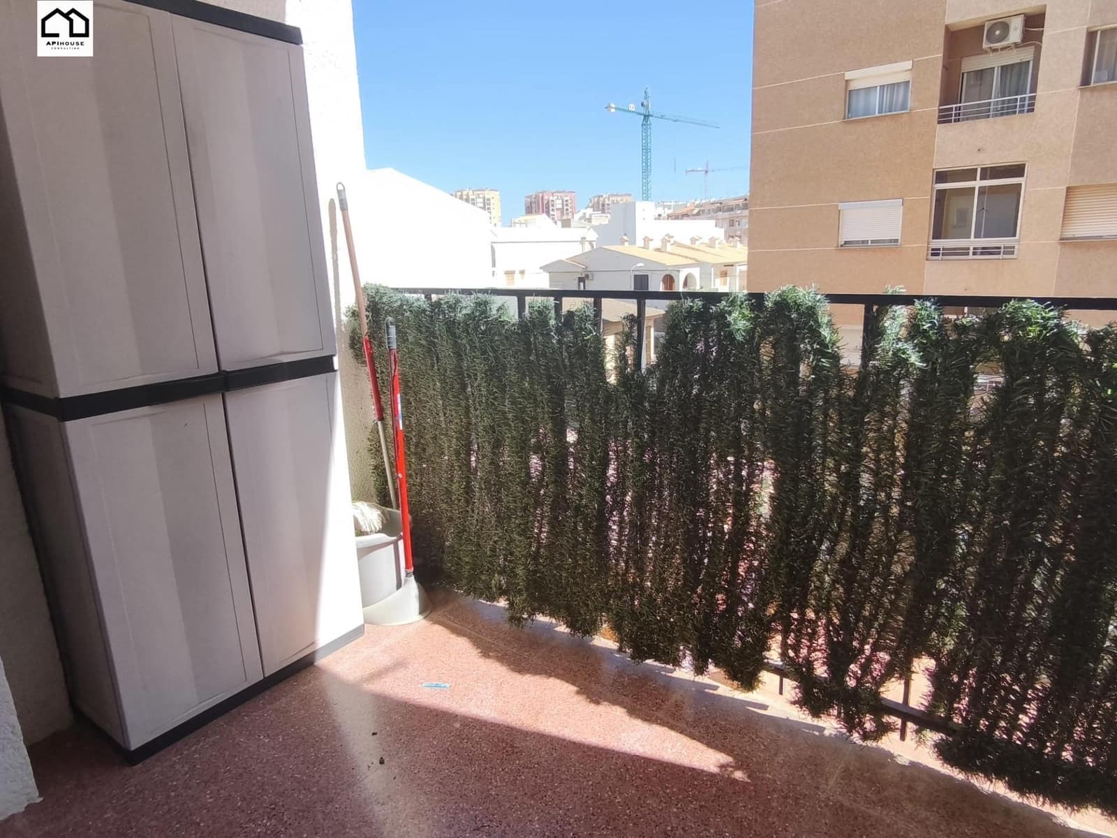 Studio for sale in Torrevieja - € 79,000 (Ref: 9506833)