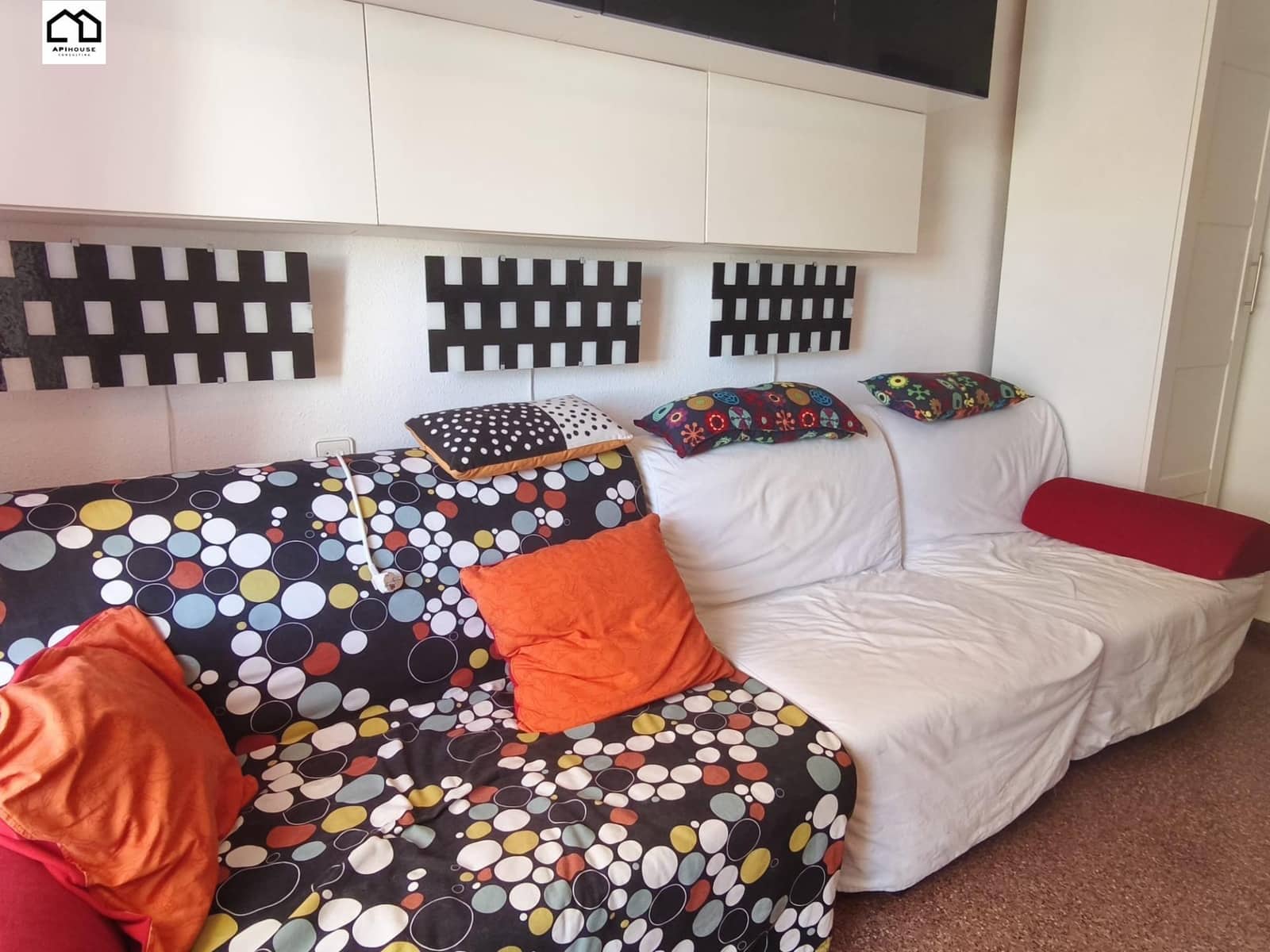 Studio for sale in Torrevieja - € 79,000 (Ref: 9506833)