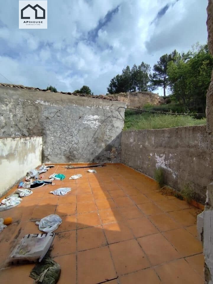 4 soveværelse Byhus til salg i Montesa - € 33.300 (Ref: 9506852)