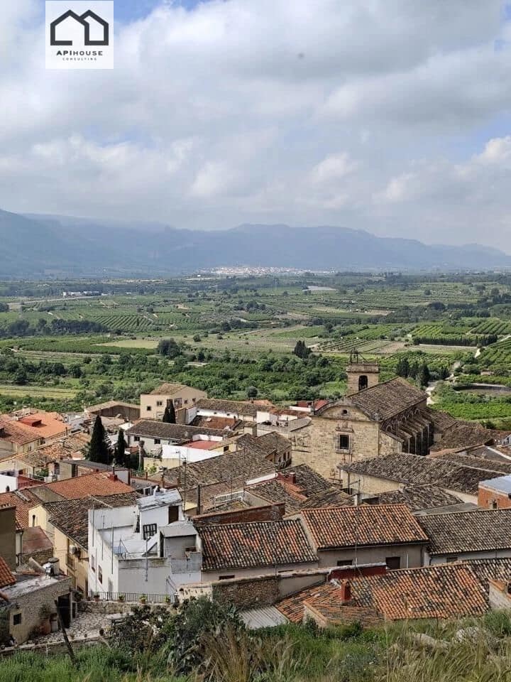 4 soveværelse Byhus til salg i Montesa - € 33.300 (Ref: 9506852)