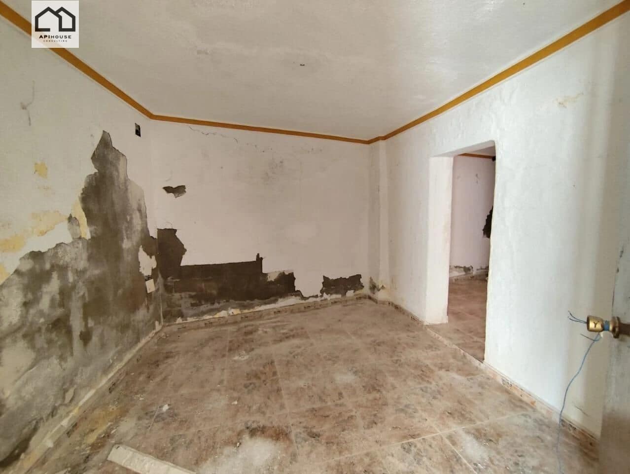 4 soveværelse Byhus til salg i Montesa - € 33.300 (Ref: 9506852)