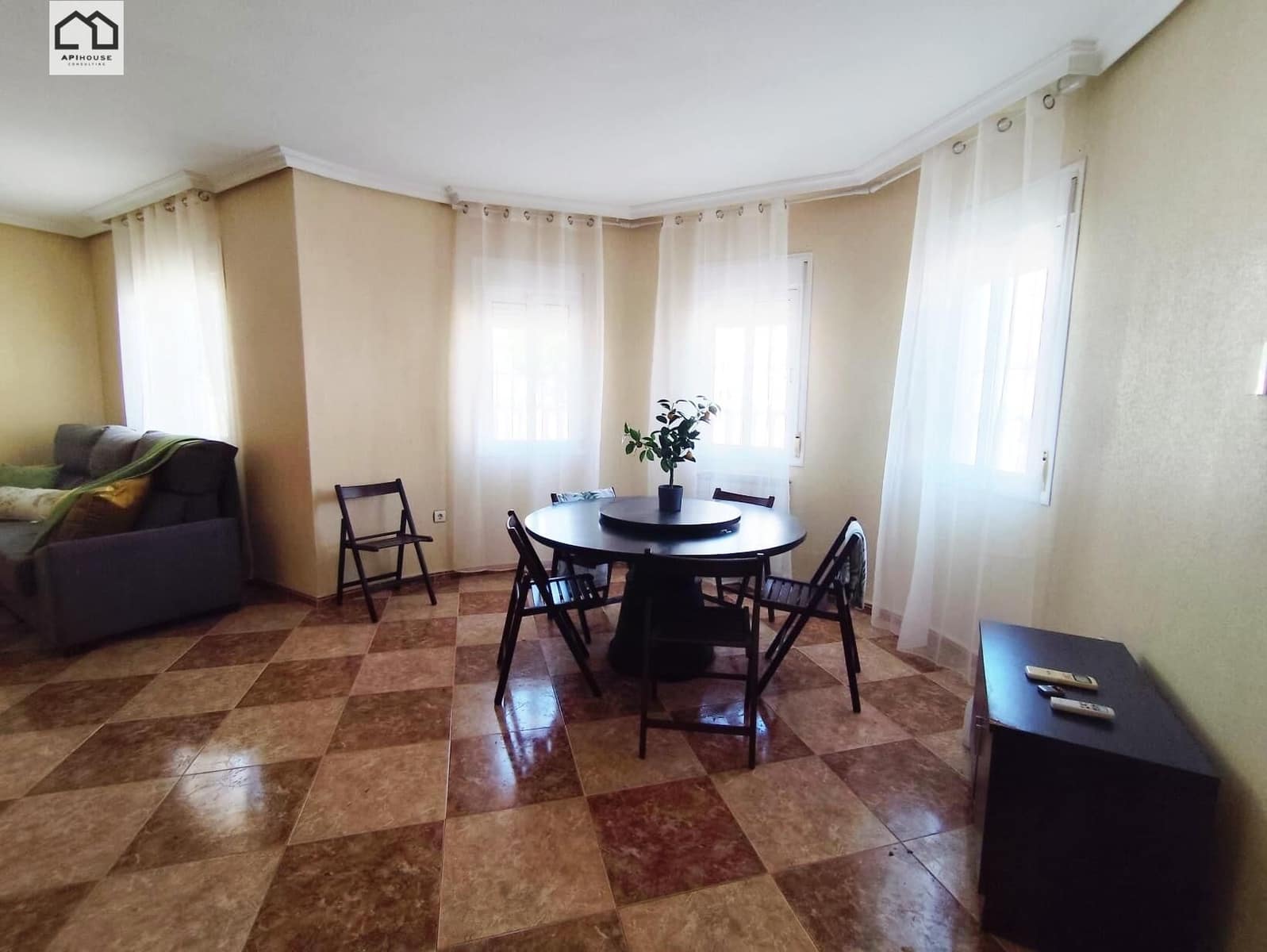 5 quarto Moradia para venda em Torrevieja com garagem - 320 000 € (Ref: 9506857)