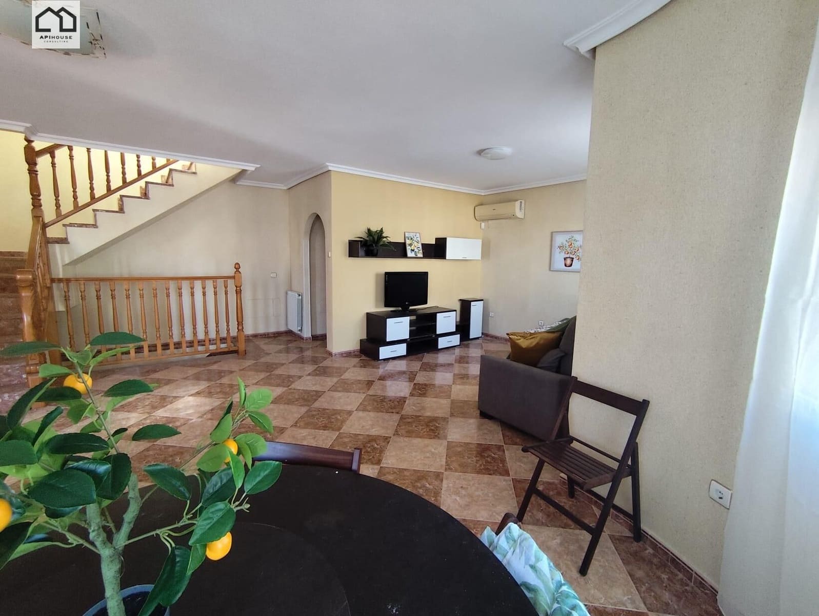 5 quarto Moradia para venda em Torrevieja com garagem - 320 000 € (Ref: 9506857)