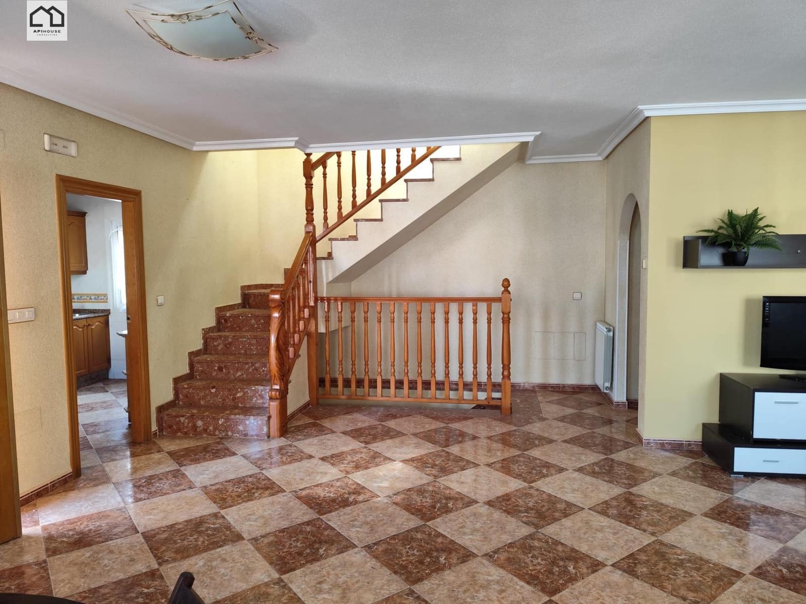 5 quarto Moradia para venda em Torrevieja com garagem - 320 000 € (Ref: 9506857)