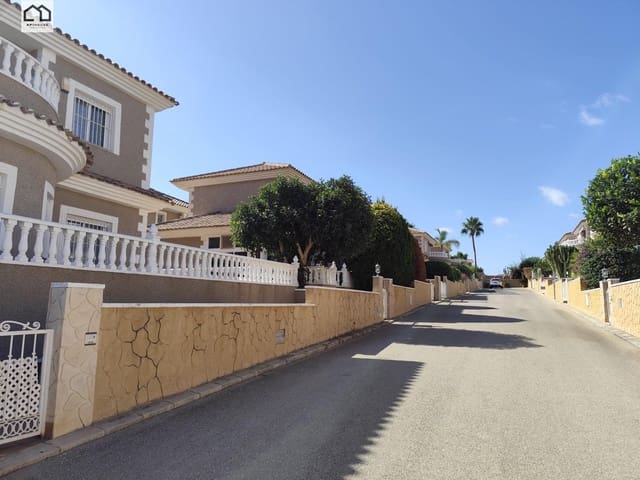 5 quarto Moradia para venda em Los Balcones - Los Altos, Torrevieja com garagem - 320 000 € (Ref: 9506857)
