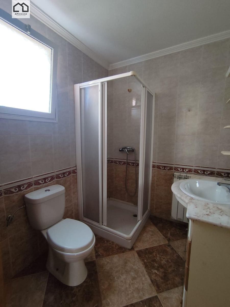 5 quarto Moradia para venda em Torrevieja com garagem - 320 000 € (Ref: 9506857)
