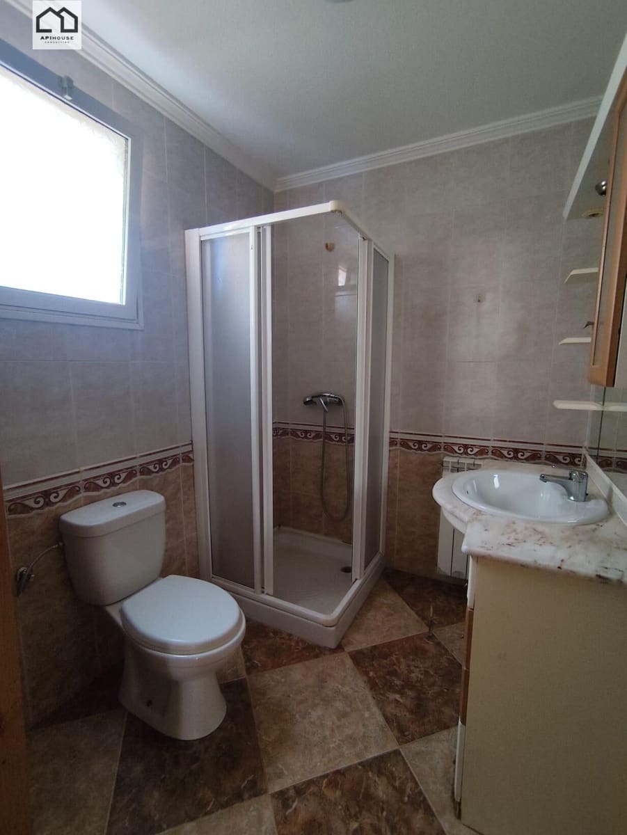 5 quarto Moradia para venda em Torrevieja com garagem - 320 000 € (Ref: 9506857)