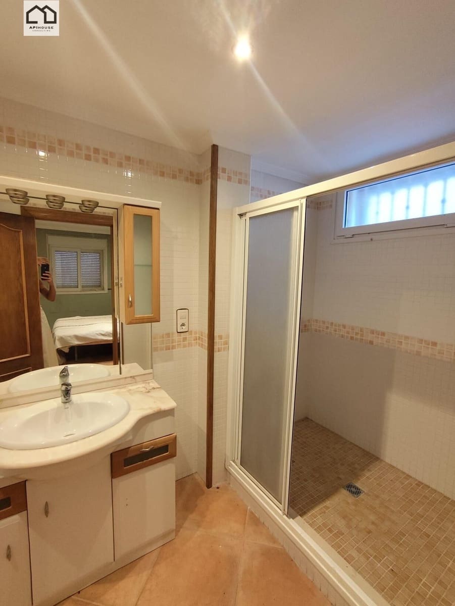 5 quarto Moradia para venda em Torrevieja com garagem - 320 000 € (Ref: 9506857)