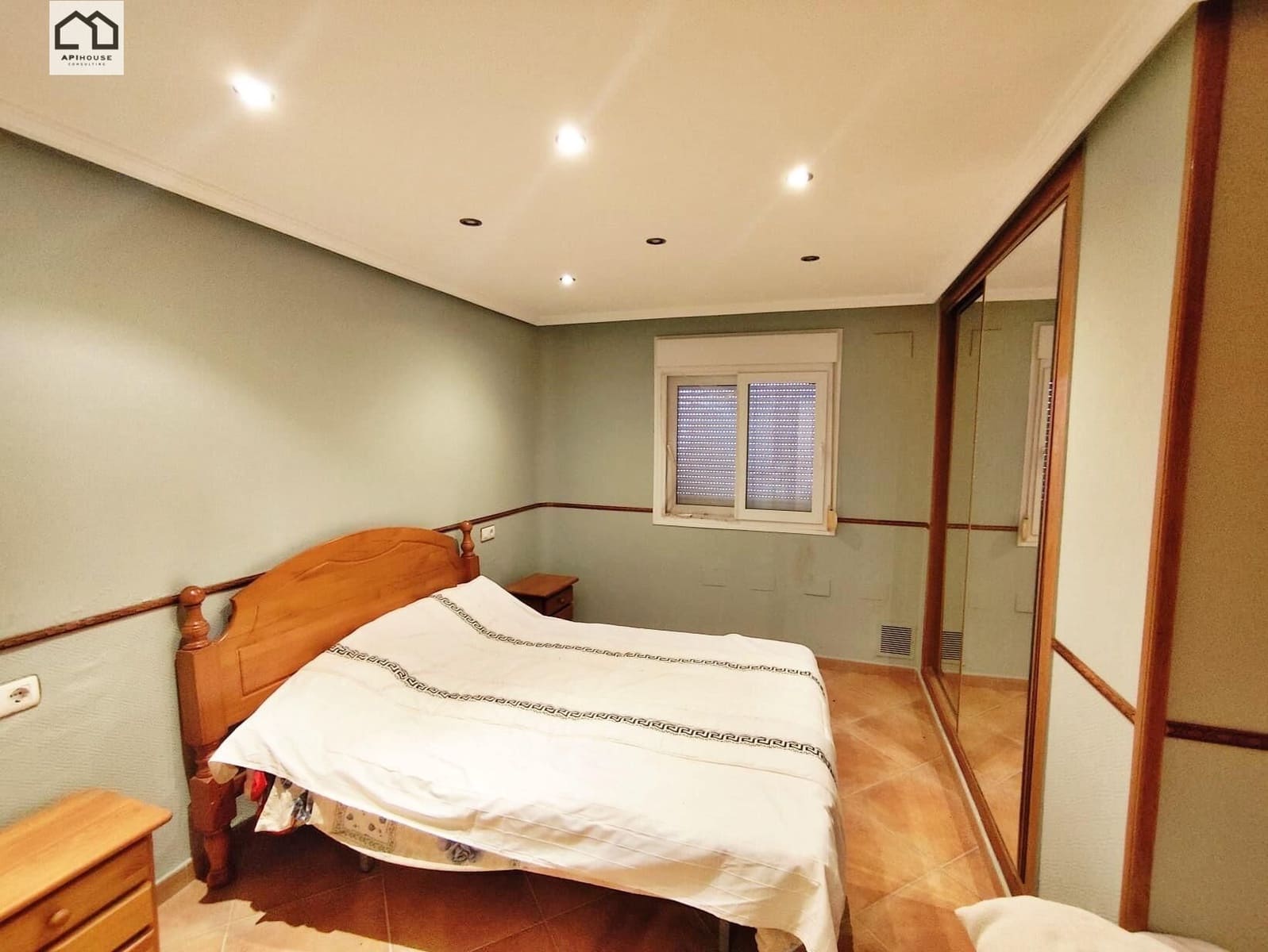 5 quarto Moradia para venda em Torrevieja com garagem - 320 000 € (Ref: 9506857)