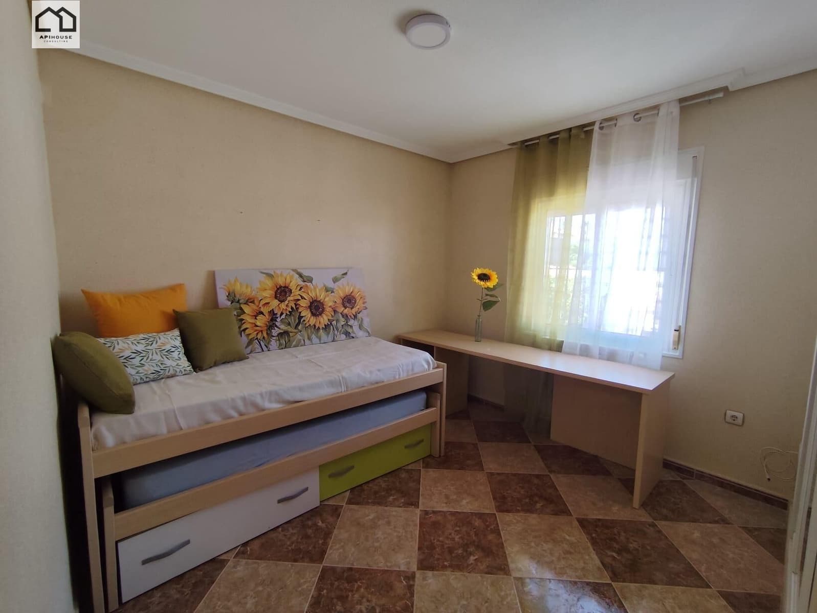 5 quarto Moradia para venda em Torrevieja com garagem - 320 000 € (Ref: 9506857)