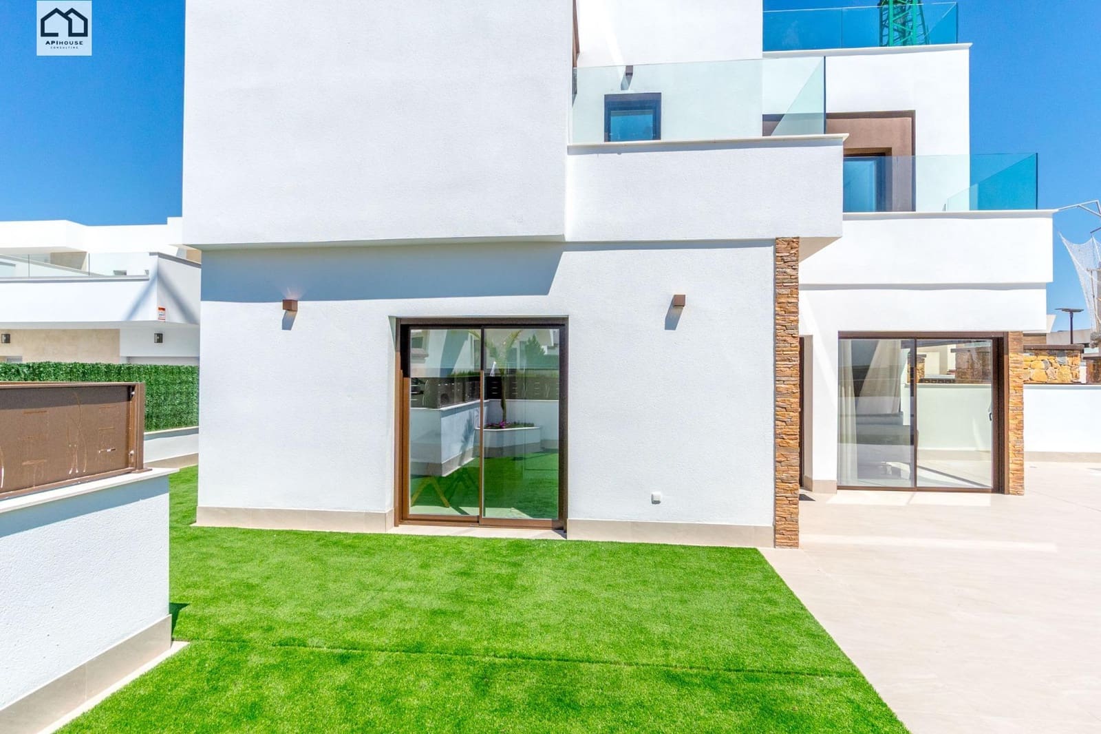 3 soveværelse Rækkehus til salg i Benijofar med garage - € 460.000 (Ref: 9506858)