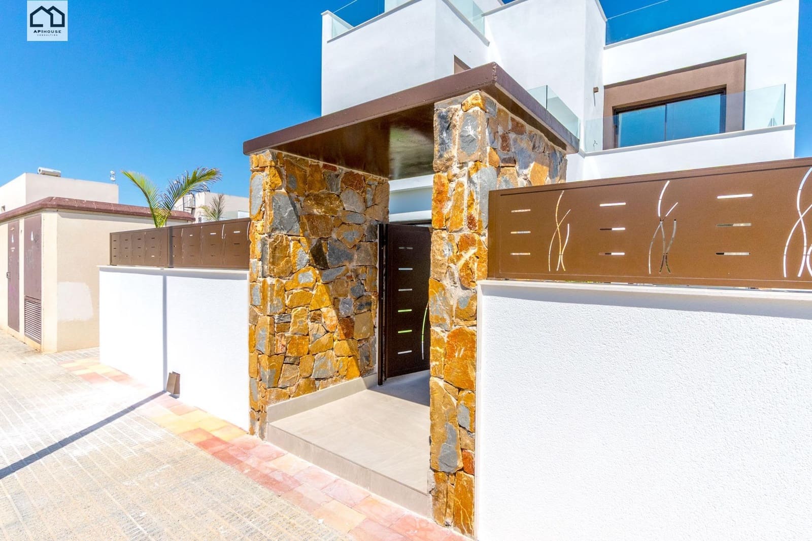 3 soveværelse Rækkehus til salg i Benijofar med garage - € 460.000 (Ref: 9506858)