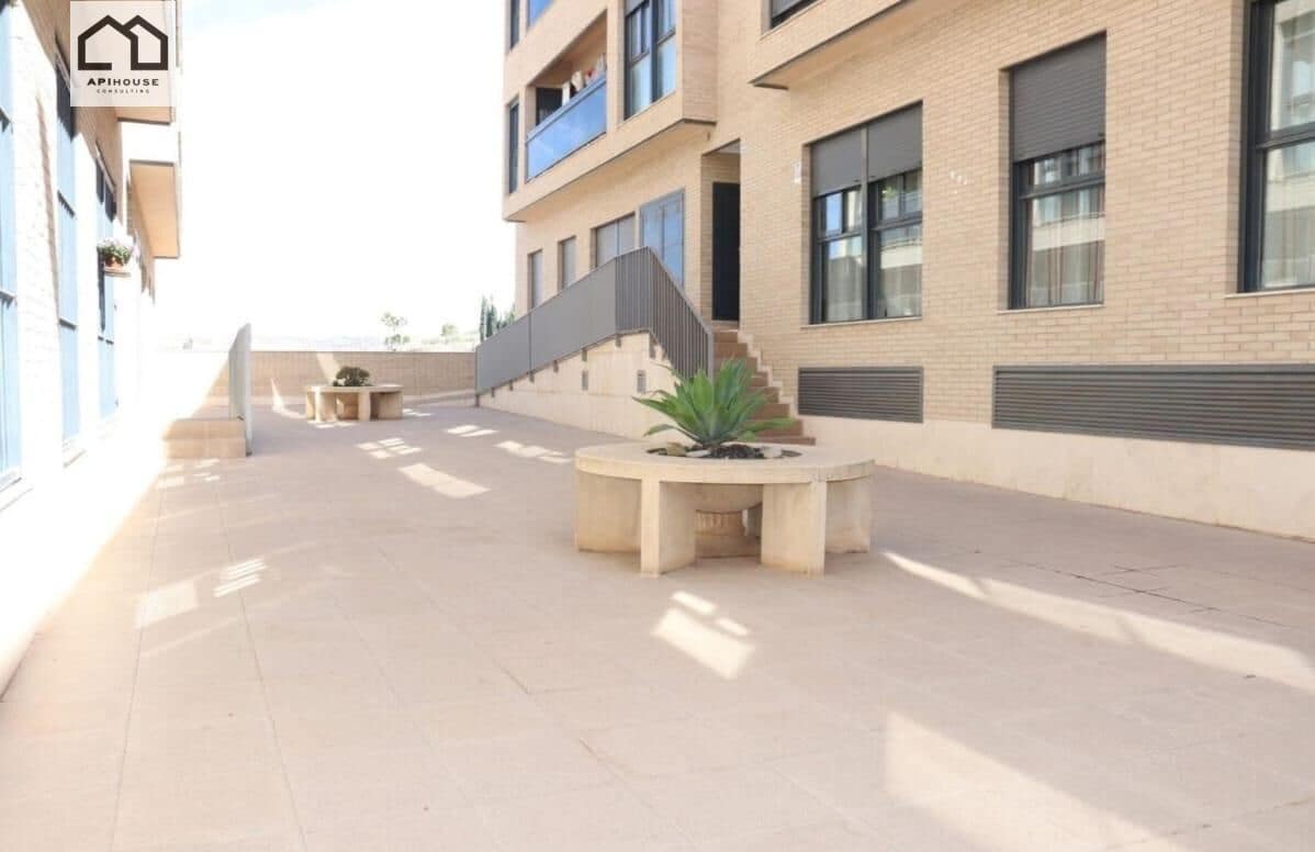 Piso de 2 habitaciones en Hondón de las Nieves en venta con garaje - 118.000 € (Ref: 9506860)