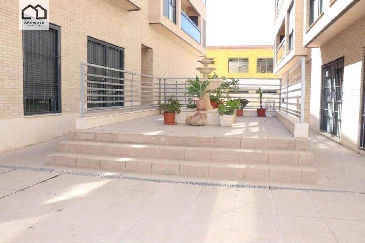 Piso de 2 habitaciones en Hondón de las Nieves en venta con garaje - 118.000 € (Ref: 9506860)