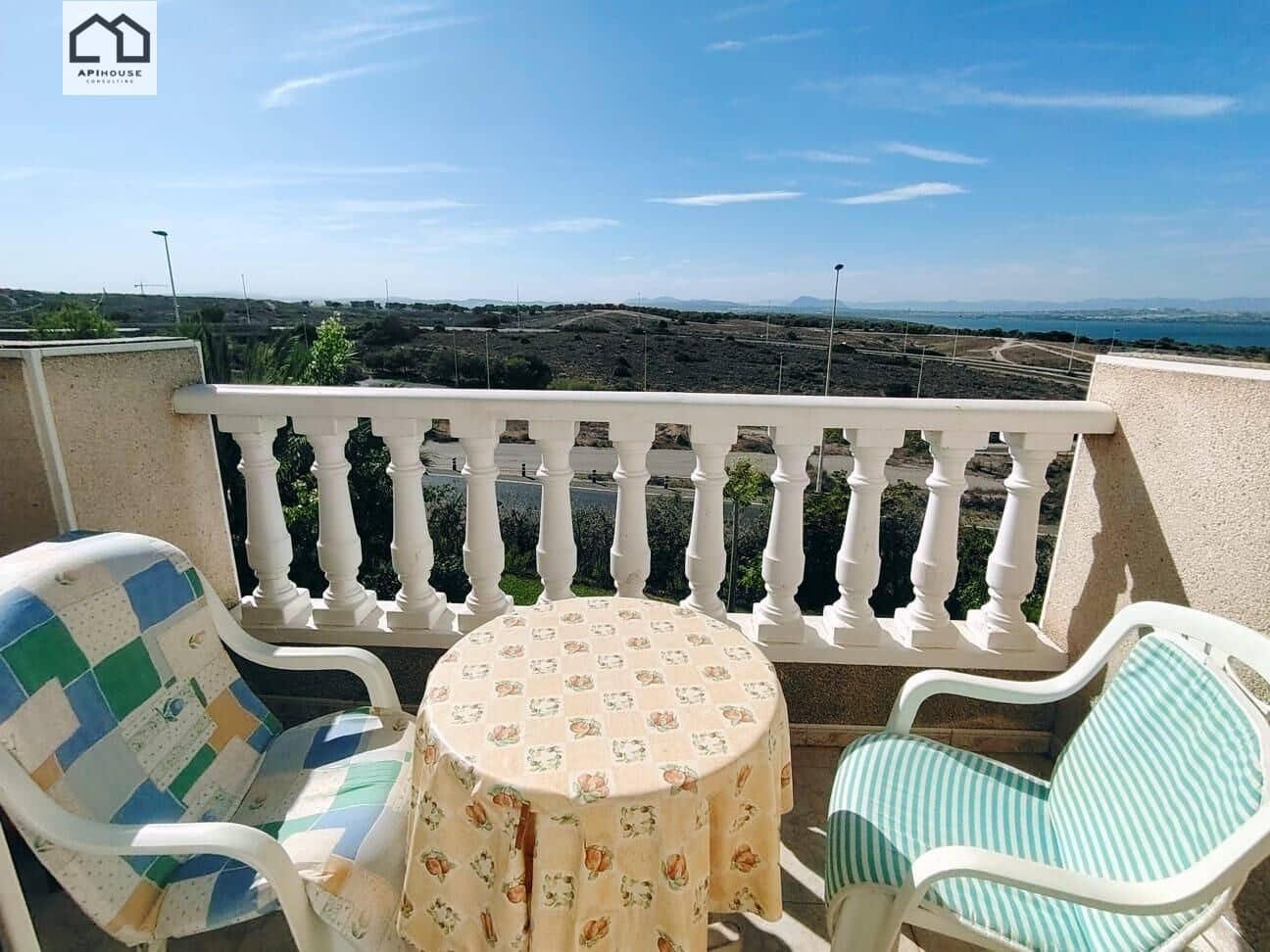 2 soverom Penthouse til salgs i Torrevieja med svømmebasseng - € 139 900 (Ref: 9506864)