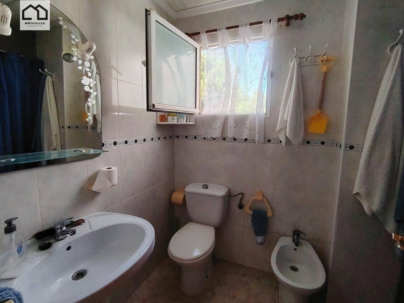 2 soverom Penthouse til salgs i Torrevieja med svømmebasseng - € 139 900 (Ref: 9506864)