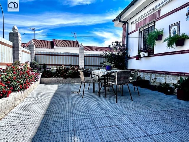 3 Zimmer Haus zu verkaufen in El Casar de Escalona mit Garage - 163.000 € (Ref: 9506867)