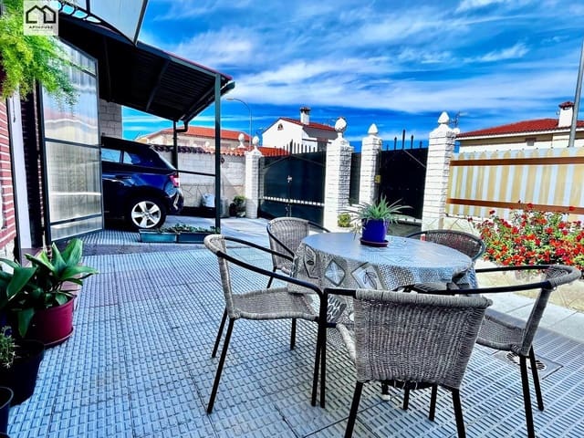 3 Zimmer Haus zu verkaufen in El Casar de Escalona mit Garage - 163.000 € (Ref: 9506867)