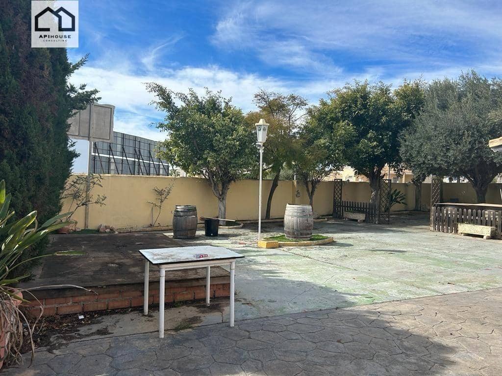 Negocio en La Zenia en venta - 899.500 € (Ref: 9506872)