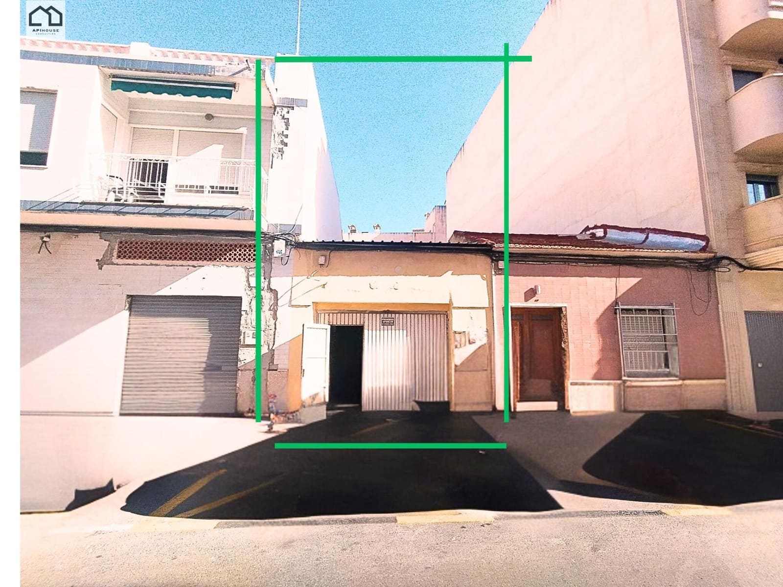 Townhouse for sale in Torrevieja - € 98,000 (Ref: 9506876)