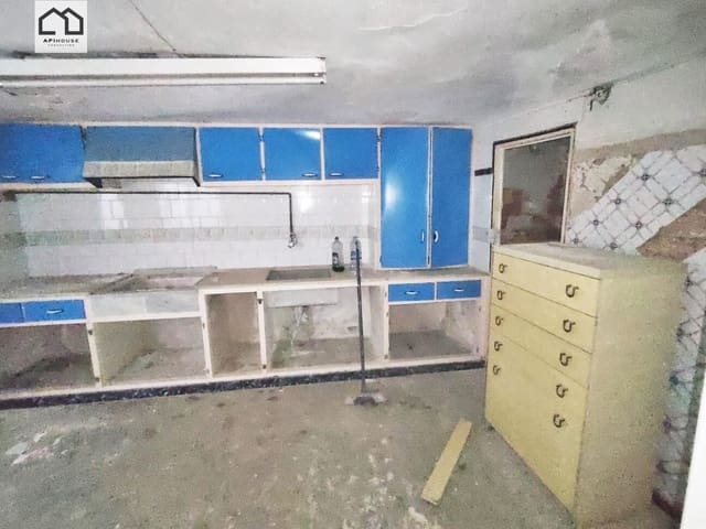 6 slaapkamer Appartement te koop in Monóvar / Monóver - € 78.000 (Ref: 9506881)