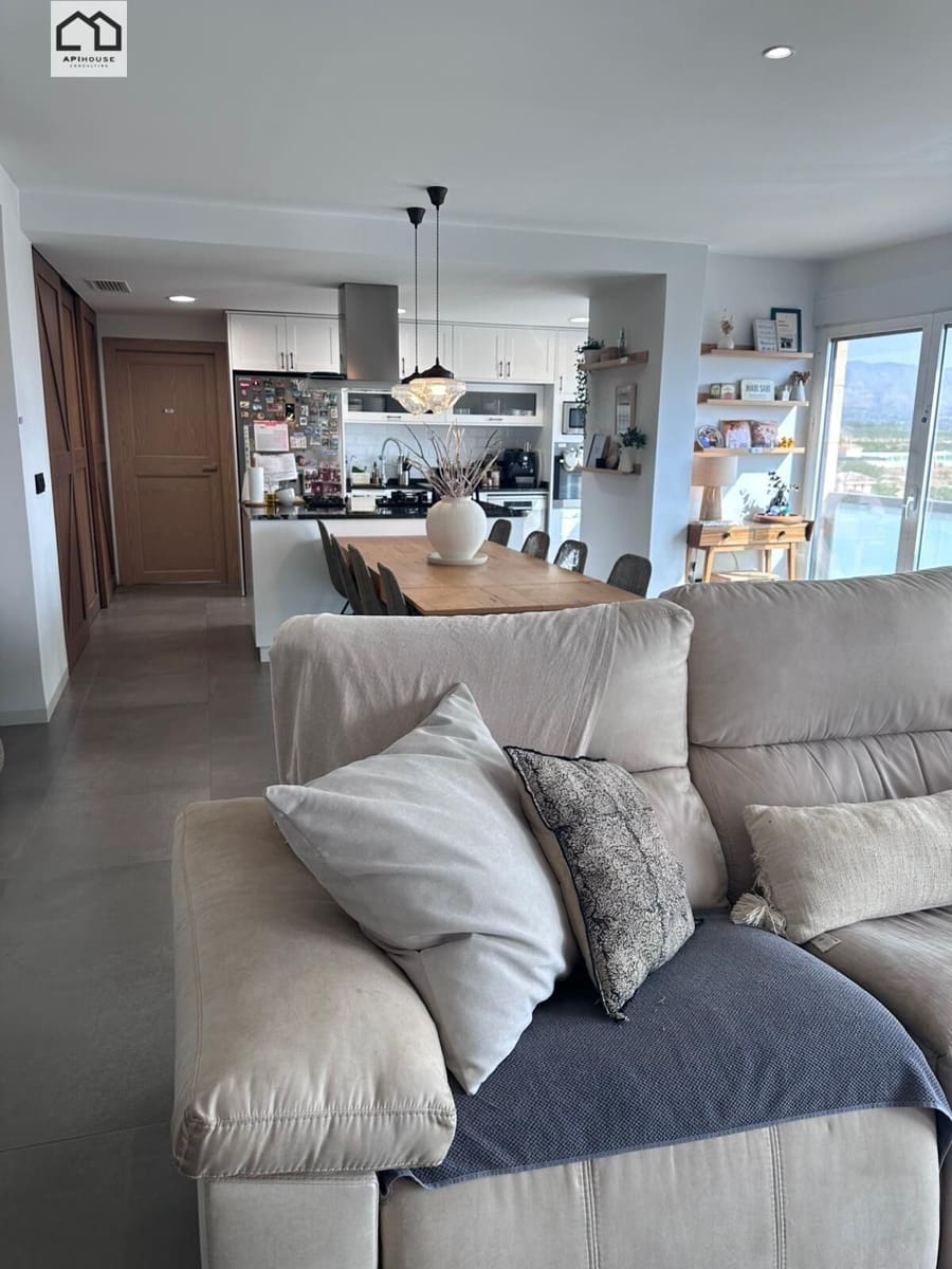 Piso de 4 habitaciones en Albatera en venta con garaje - 375.000 € (Ref: 9506890)