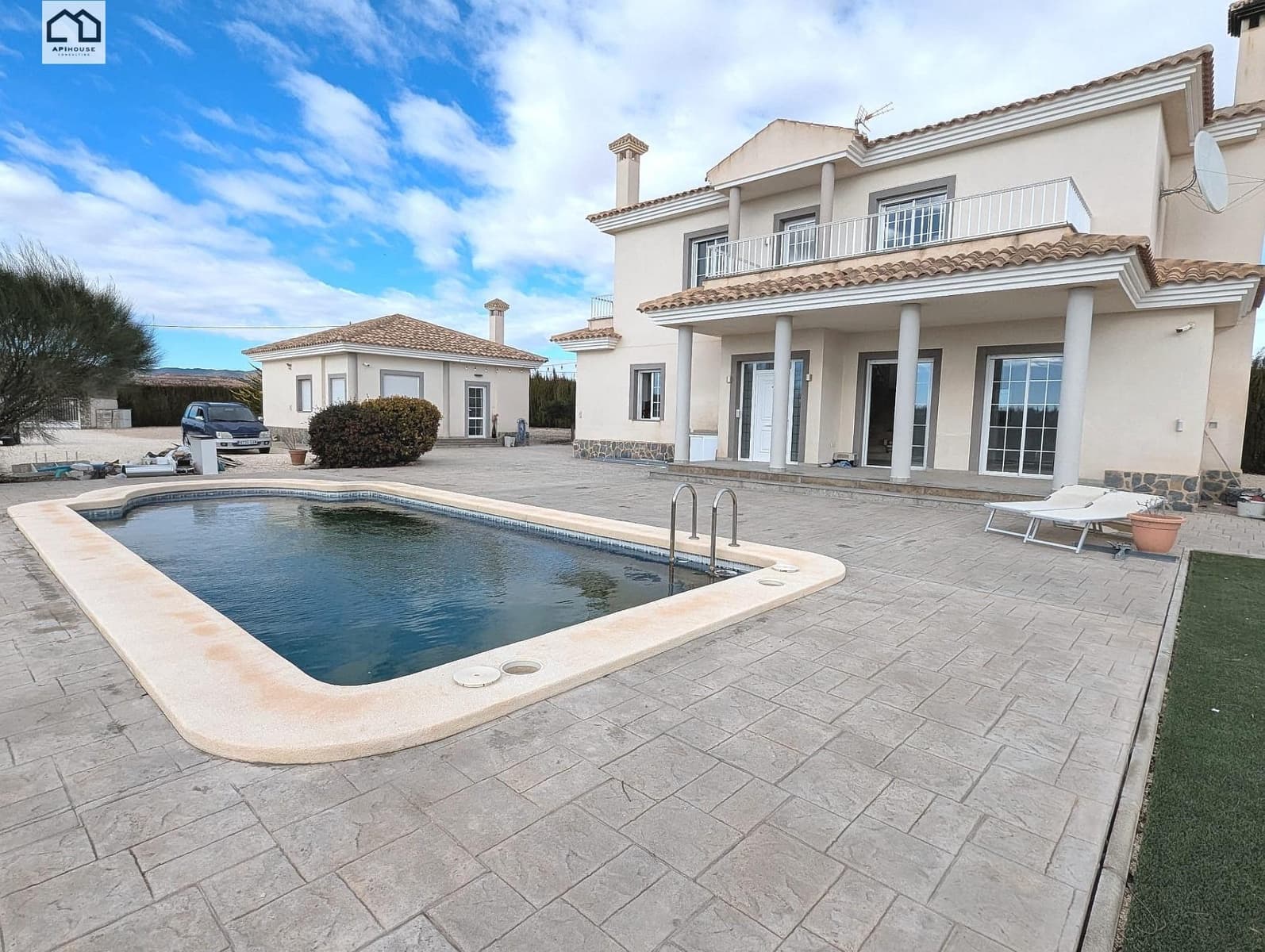 Chalet de 6 habitaciones en Pinoso en venta con piscina - 549.000 € (Ref: 9530433)