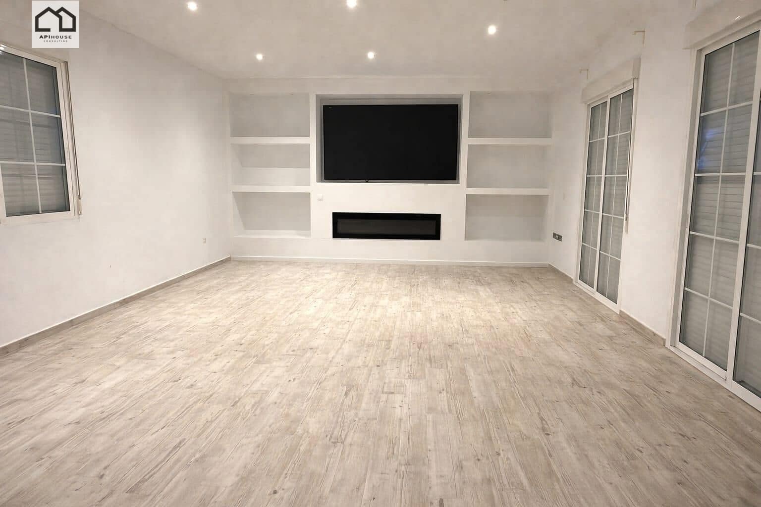 Chalet de 6 habitaciones en Pinoso en venta con piscina - 445.000 € (Ref: 9530433)