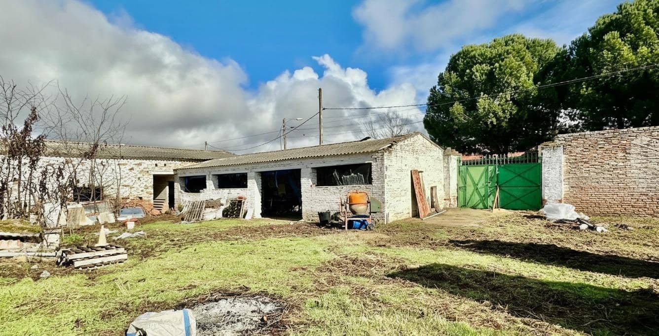 3 bedroom Townhouse for sale in Otero - € 124,999 (Ref: 9533640)