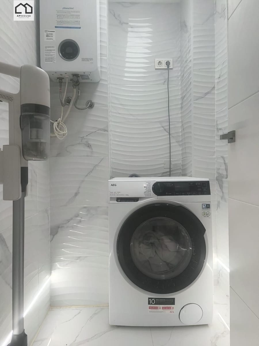 3 bedroom Flat for sale in Torrevieja with garage - € 355,000 (Ref: 9551913)