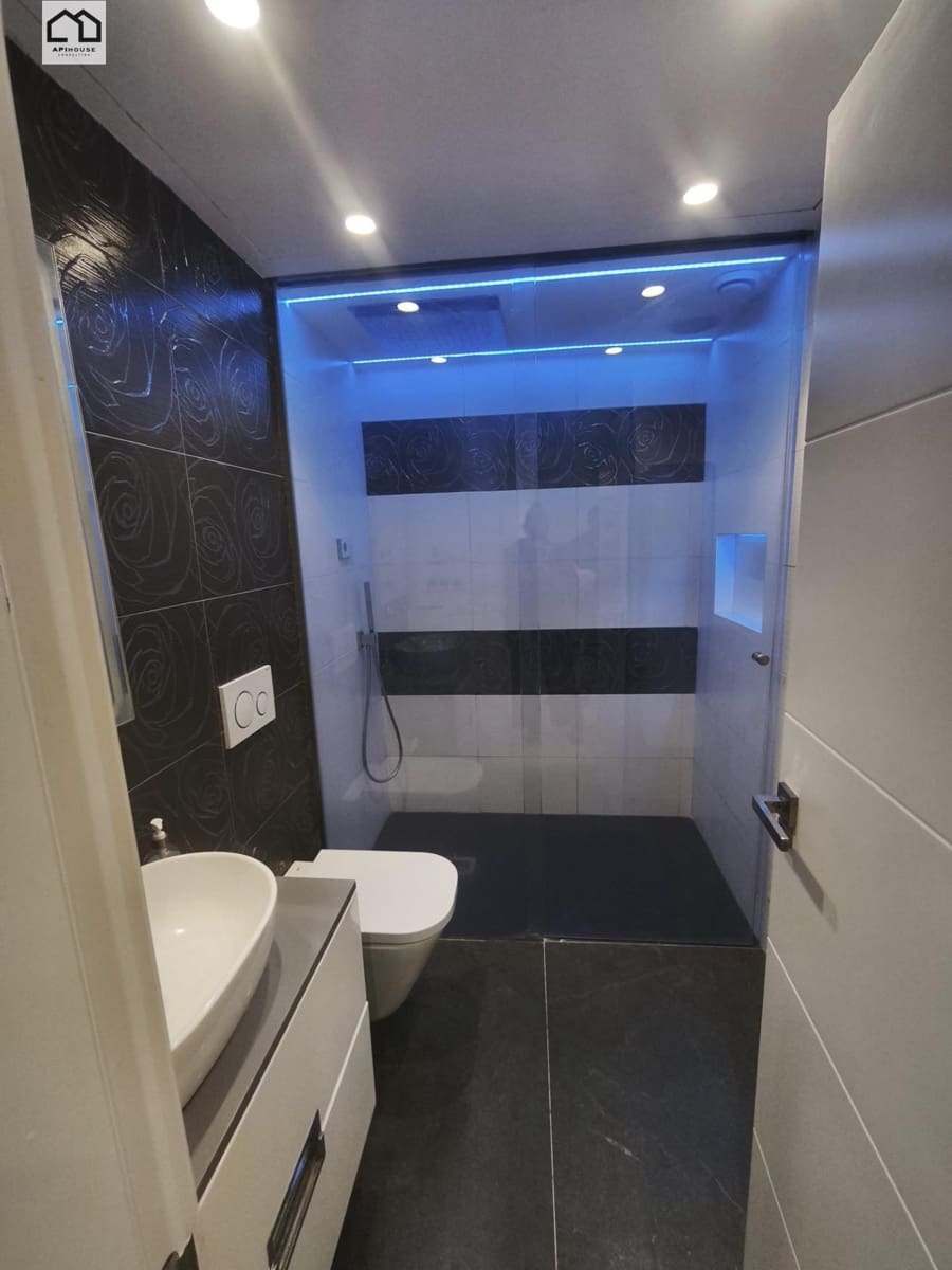 3 bedroom Flat for sale in Torrevieja with garage - € 355,000 (Ref: 9551913)